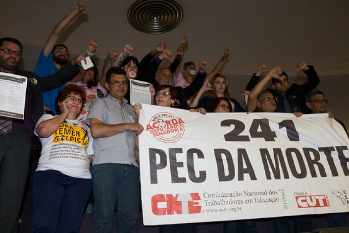 Na galeria da Câmara, público que acompanhou a votação protestou contra a Proposta de Emenda Constitucional 241