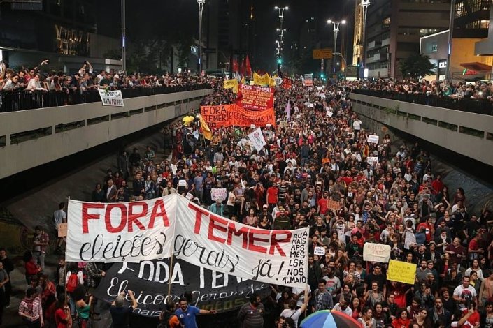 Há muito que os brasileiros denunciam a agenda do presidente golpista e exigem eleições gerais (na imagem, manifestação em São Paulo, 4 de Setembro de 2016)