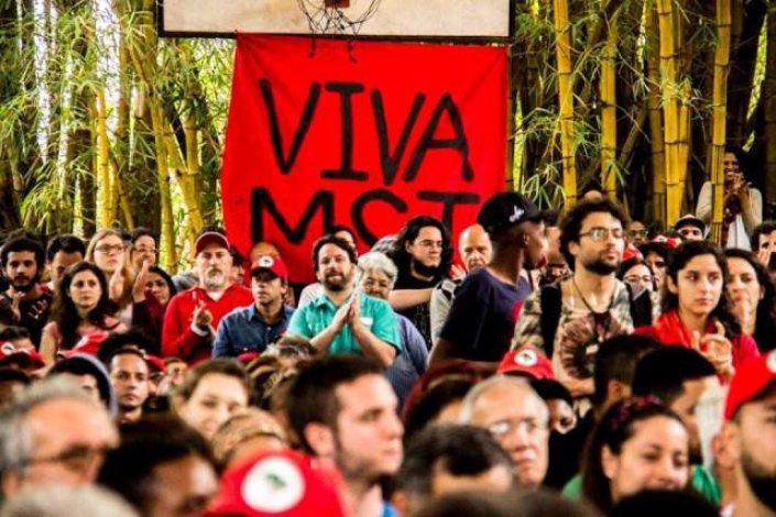Após a intervenção policial de sexta-feira, a Escola Nacional Florestan Fernandes, do MST, foi palco de um acto solidário com o movimento 