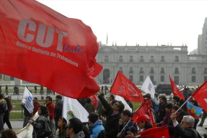 Mais de 50 mil pessoas defenderam a reforma laboral em Santiago do Chile