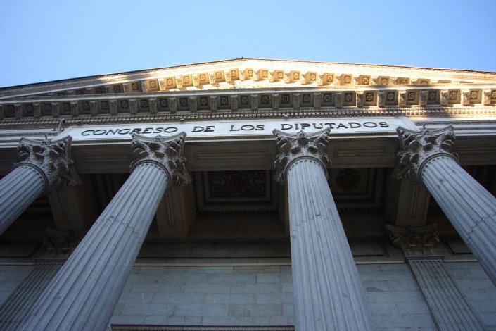 Nenhum partido garantiu os 176 deputados necessários para formar uma maioria absoluta