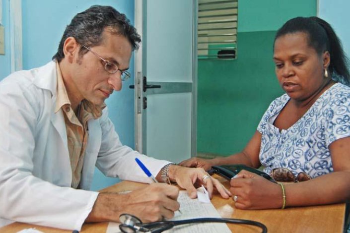 Em Cuba, a saúde é um direito de todos os cubanos, gratuita e acessível