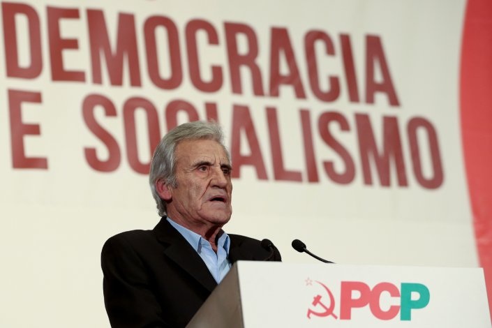 No comício comemorativo dos 97 anos do PCP, Jerónimo de Sousa afirmou que «não basta fazer crescer a economia, é preciso colocá-la ao serviço da elevação da qualidade de vida de todos os portugueses que trabalham»