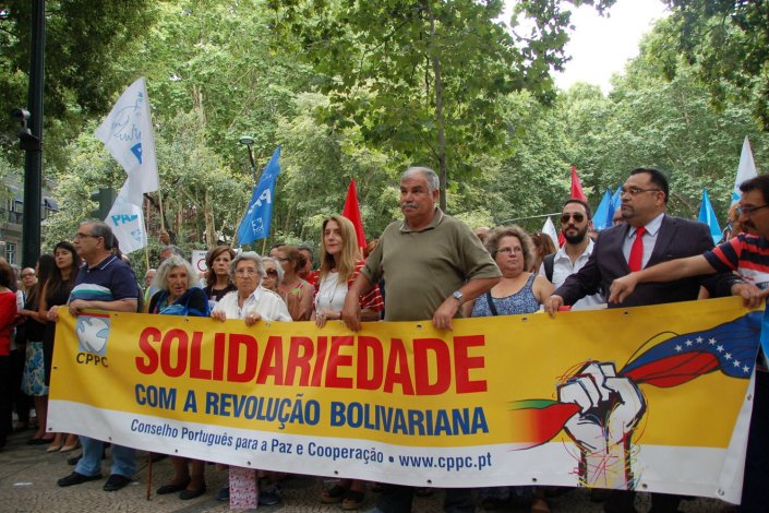 A solidariedade com a República Bolivariana da Venezuela esteve bem presente em Lisboa, no 206.º aniversário da independência do país sul-americano