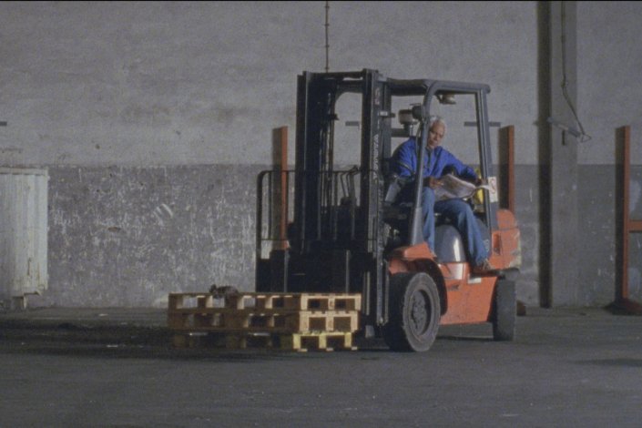 Fotograma do filme «A Fábrica de Nada», de Pedro Pinho, premiado esta sábado em Cannes