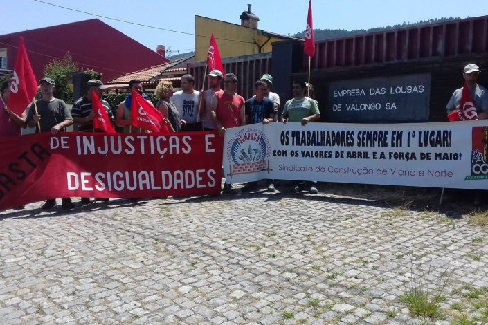 Concentração em frente à Empresa Lousas de Valongo, ontem à tarde