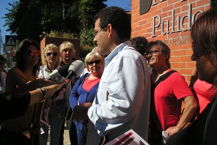 A conferência de imprensa decorreu à porta do HPV