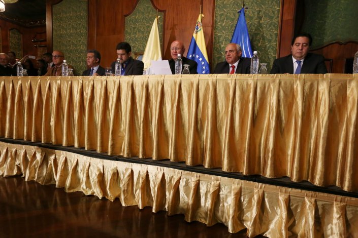 No final da segunda reunião entre Governo e oposição, o diálogo parece consolidar-se na Venezuela