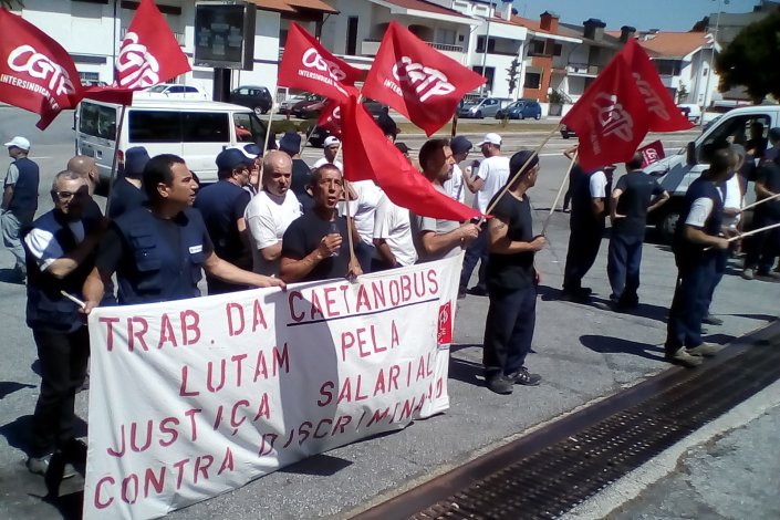 Os trabalhadores estão a cumprir um período de greve a cada quarta-feira