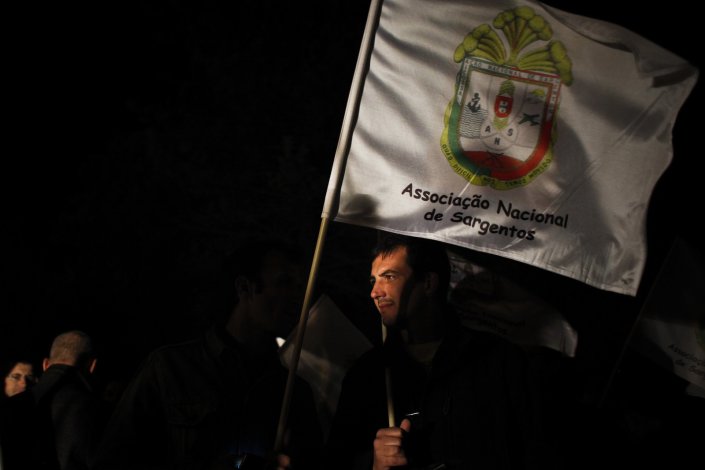 A ANS critica o documento que premeia o «servilismo, a subserviência e a obediência cega, desde que tal agrade ao poder político vigente e assegure o carreirismo»