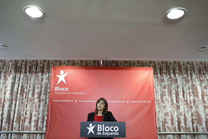 A coordenadora do Bloco de Esquerda, Catarina Martins, intervém na conferência de imprensa de apresentação das conclusões da reunião da Mesa Nacional do Bloco de Esquerda, ontem num hotel em Lisboa