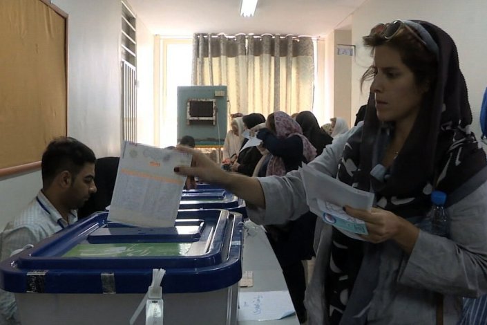 A participação nas eleições presidenciais iranianas, ontem realizadas, foi superior a 70%