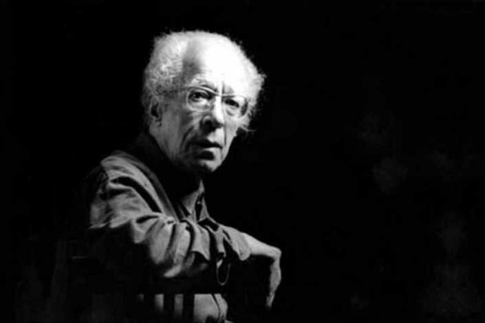 Fernando Lopes-Graça foi um dos maiores maestros e compositores portugueses do século XX. Foi preso político no Aljube e em Caxias, dirigente do Movimento de Unidade Democrática (MUD) e membro do PCP.