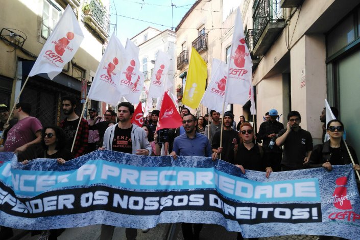 Jovens de todo o PaÃ­s na manifestaÃ§Ã£o atÃ© Ã  Assembleia da RepÃºblica (Lisboa, 28 de MarÃ§o de 2017)