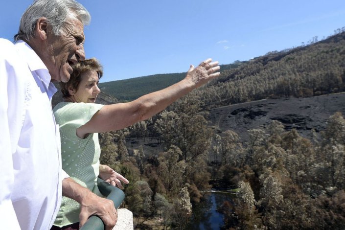 O secretário-geral do PCP visitou a zona de Ramalho (Gondomar), fustigada pelos incêndios