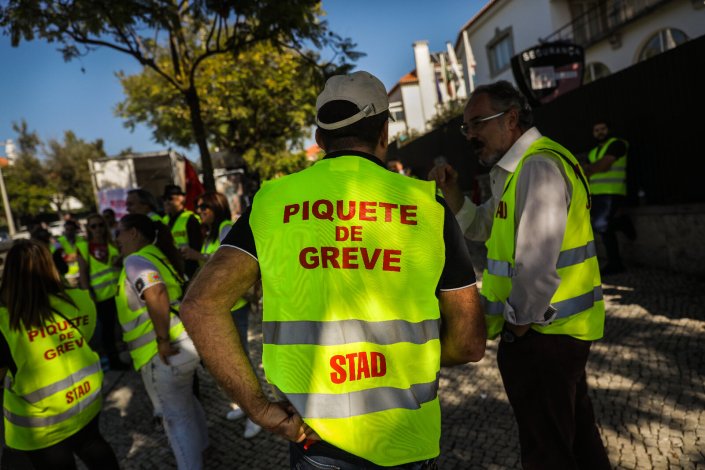 Concentração em protesto pelo despedimento de seis trabalhadores da Prestibel, 31 de Outubro de 2017