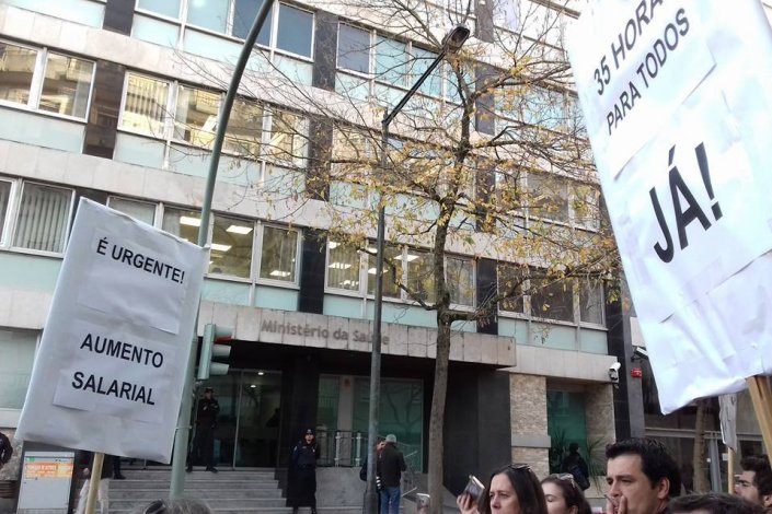 Trabalhadores do sector da saúde reivindicaram aumentos salariais e as 35 horas semanais para todos