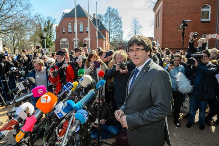 Conferência de imprensa de Carles Puigdemont à saída da prisão de Neumünster