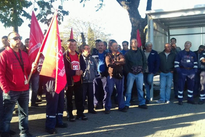 Os trabalhadores da manutenção da Refinaria da Petrogal em Sines realizam mais uma greve, persistindo na luta por aumentos salariais
