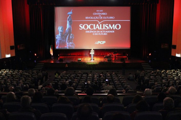 Jerónimo de Sousa evocou a Revolução de Outubro como uma «revolução triunfante», dirigida pela classe operária