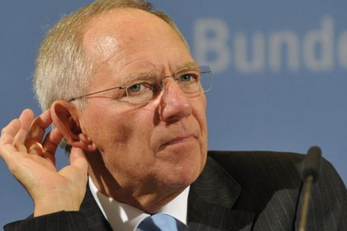 O ministro das Finanças alemão continua a fazer orelhas moucas às críticas a uma União Europeia construída de costas voltadas perante os interesses dos povos europeus