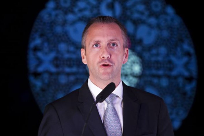 Sérgio Monteiro foi contratado pelo Banco de Portugal para conduzir a venda do Novo Banco depois de participar nos processos de privatização da ANA - Aeroportos, dos CTT, da TAP, da CP Carga, da EMEF, dos Metros de Lisboa e Porto, da Carris e dos STCP