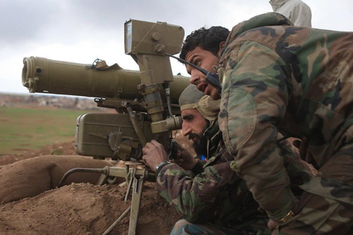 Militares do Exército Árabe Sírio em Deir ez-Zor, no Leste do país