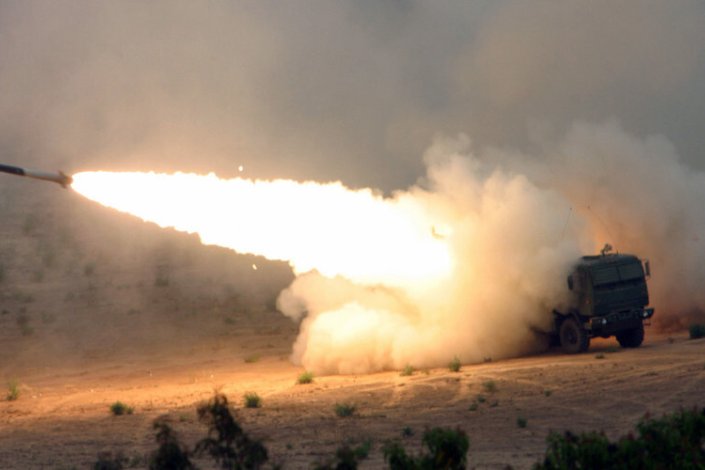 Norte-americanos deslocaram para Síria armamento mais potente, violando a soberania do país