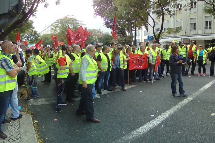 Cerca de meio milhar de vigilantes estiveram presentes na manifestação