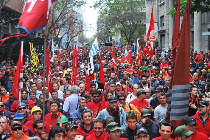 Perto de um milhão de trabalhadores aderiu à greve geral desta quinta-feira, referem os sindicatos