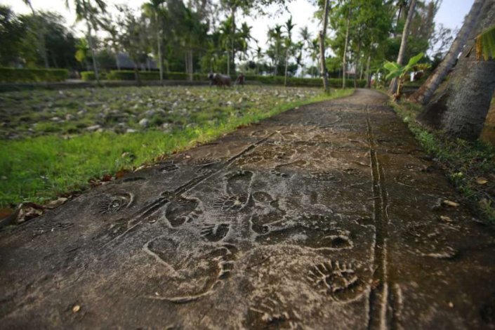 A agressão dos EUA ao Vietname decorreu de 1950 a 1975. Após a sua derrota, os EUA continuaram a aplicar um embargo contra o Vietname até 1994