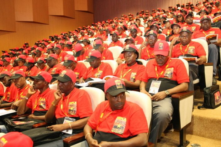 Os delegados ocupam o Centro de Congresso de Belas, em Luanda, durante quatro dias