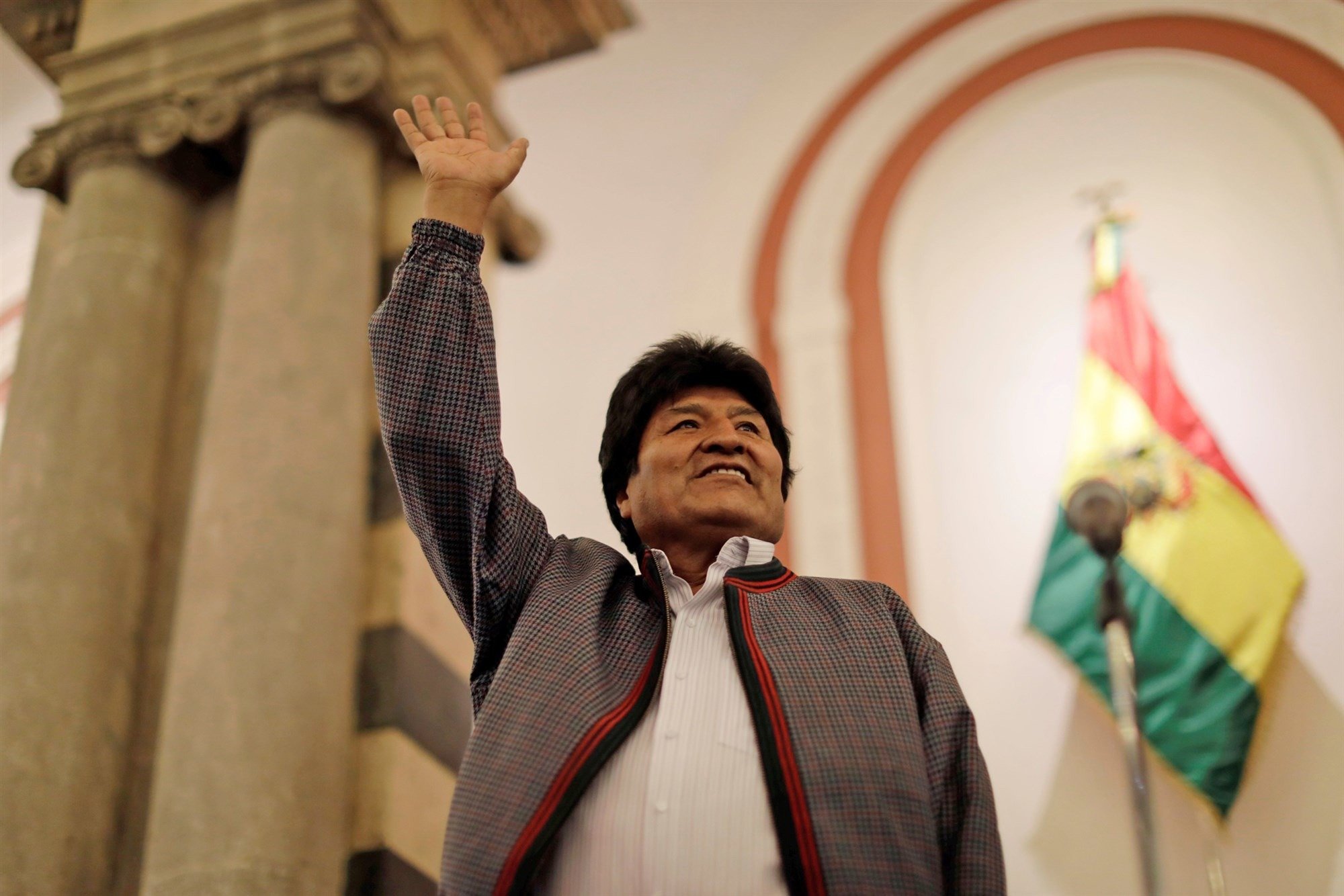 Resultado de imagem para Evo Morales conquistou nas urnas seu quarto mandato, mas não reconhecido pelos outros países que alegam fraude."