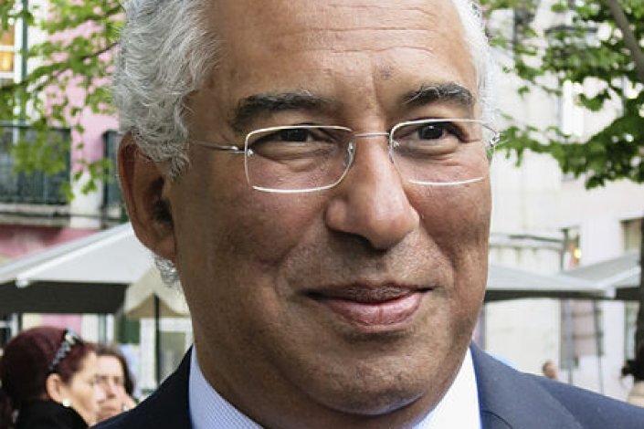 António Costa falou aos jornalistas no final de uma cerimónia de apresentação do quadro de investimento inteligente de Gaia 2016/2018